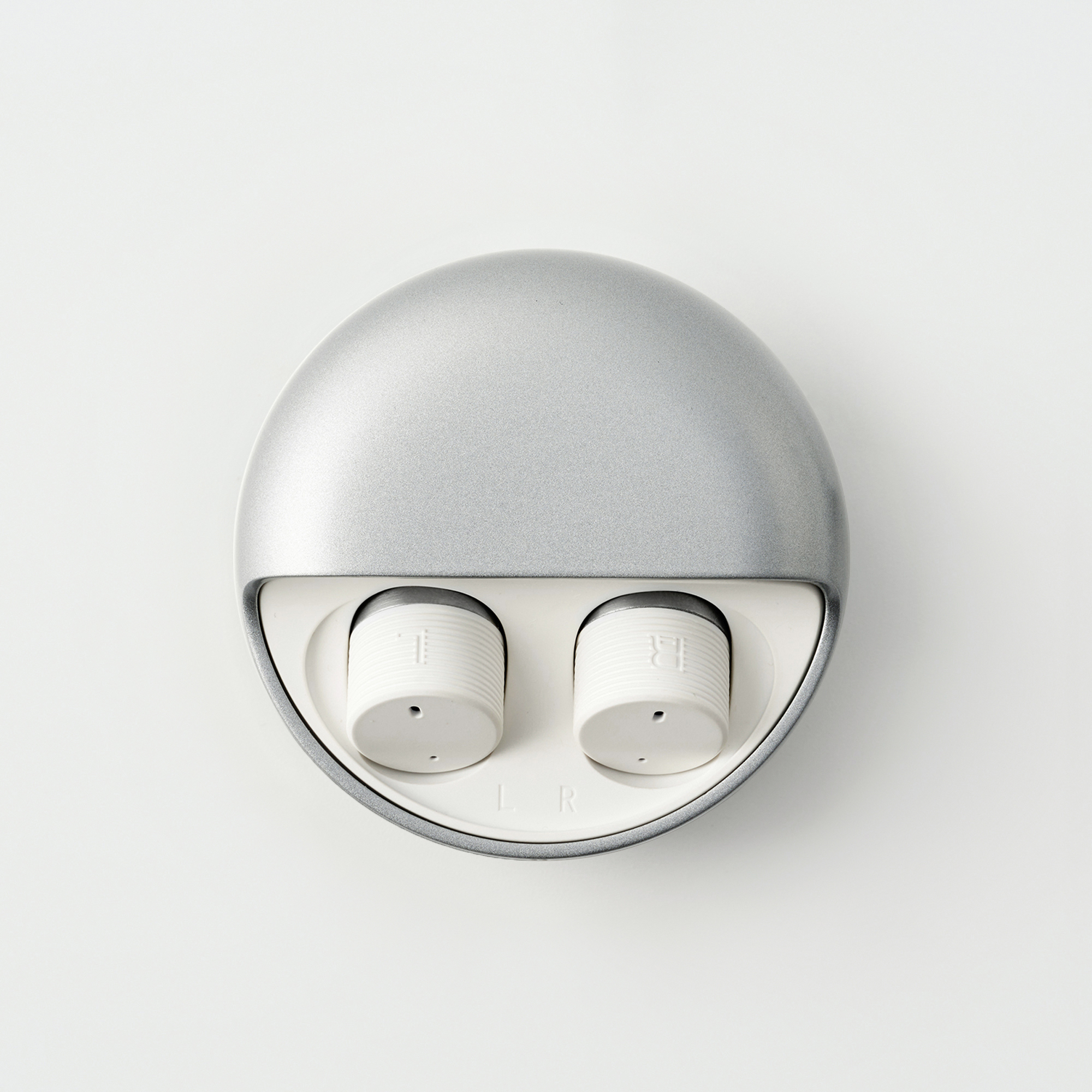 極美良品
DESCENT デサント ウエア 上下
サイズ S MUJI